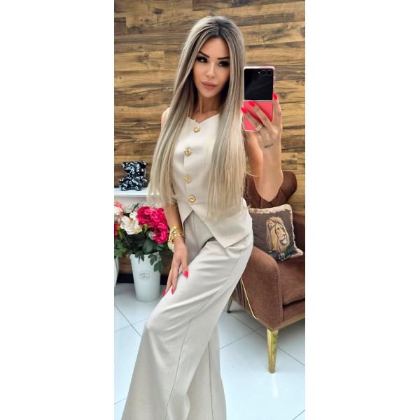 Костюм с елече в бежово vivian